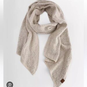 C.C Beige Gray Boucle Wrap Scarf
